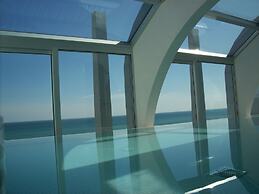 i-Suite Hotel