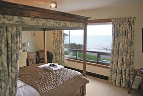 Bailey Ground Hotel