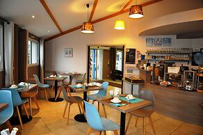 Brit Hotel Confort Azur Cholet Nord