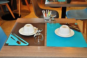 Brit Hotel Confort Azur Cholet Nord
