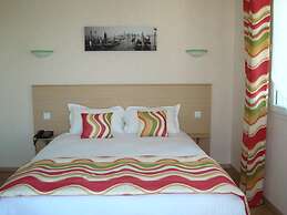 Brit Hotel Confort Azur Cholet Nord