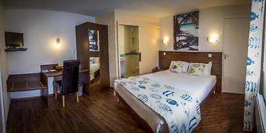 Brit Hotel Confort Azur Cholet Nord
