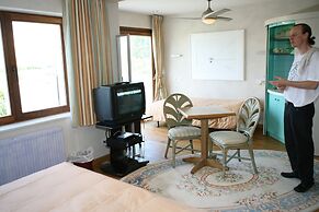 Le Coquin Bed & Breakfast