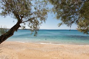 Blue Waves Suites & Apartments To Kyma