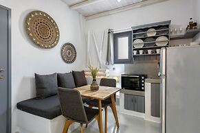 Blue Waves Suites & Apartments To Kyma