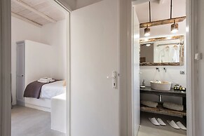 Blue Waves Suites & Apartments To Kyma