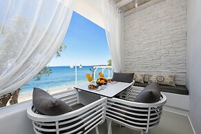 Blue Waves Suites & Apartments To Kyma
