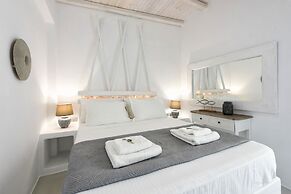 Blue Waves Suites & Apartments To Kyma