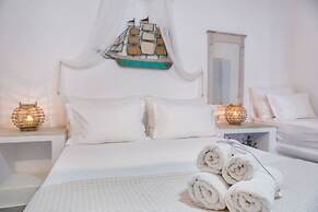 Blue Waves Suites & Apartments To Kyma