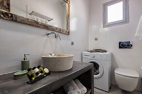 Blue Waves Suites & Apartments To Kyma