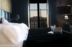 First Hotel Paris Tour Eiffel