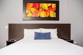 One Sixteen Hotel