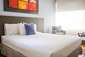 One Sixteen Hotel