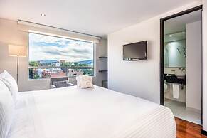 One Sixteen Hotel