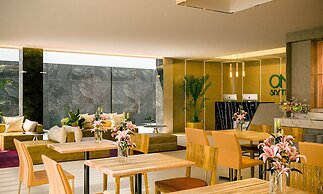 One Sixteen Hotel