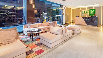 One Sixteen Hotel