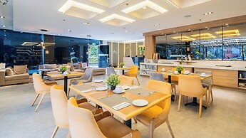 One Sixteen Hotel
