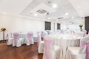 One Sixteen Hotel
