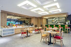 One Sixteen Hotel