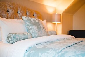 Raheen Woods Hotel