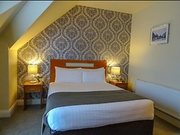 Raheen Woods Hotel