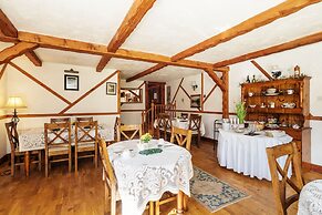 Tudor Lodge