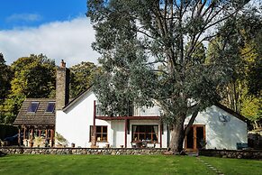 Tudor Lodge
