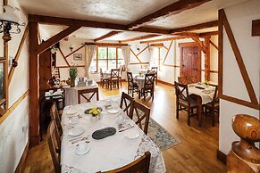Tudor Lodge