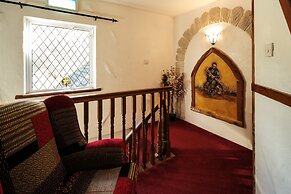 Tudor Lodge