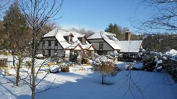 Tudor Lodge