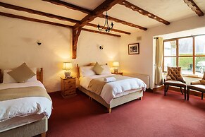 Tudor Lodge