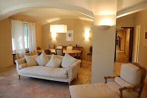 Le Serre Suites & Apartments