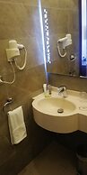 MidTown Hotel & Suites
