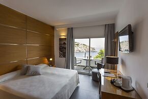 Palladium Hotel Cala Llonga - Adults Only