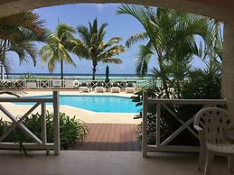 Coral Sands Beach Resort