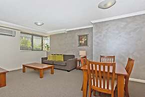 Aqualine Apartments