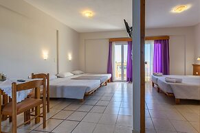 Danelis Studios and Apartments