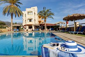 Danelis Studios and Apartments
