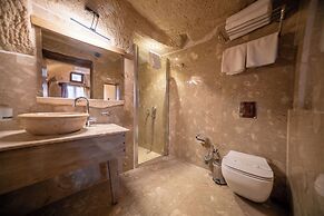 Divan Cave House