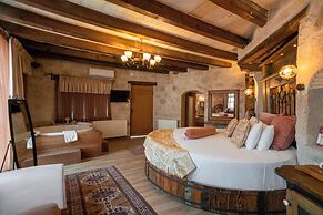 Divan Cave House