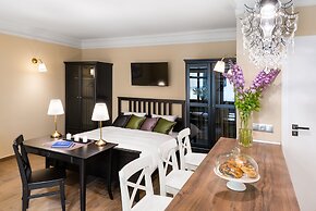 P&J Apartments