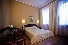 City Club Hotel