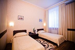 City Club Hotel