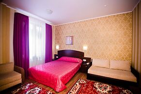 City Club Hotel