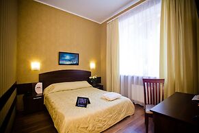 City Club Hotel