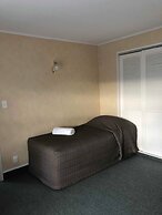 Monarch Motel