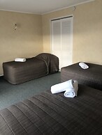 Monarch Motel