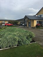 Monarch Motel