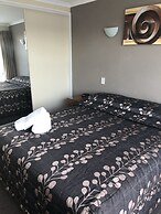 Monarch Motel