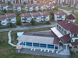 Pinerose Resort